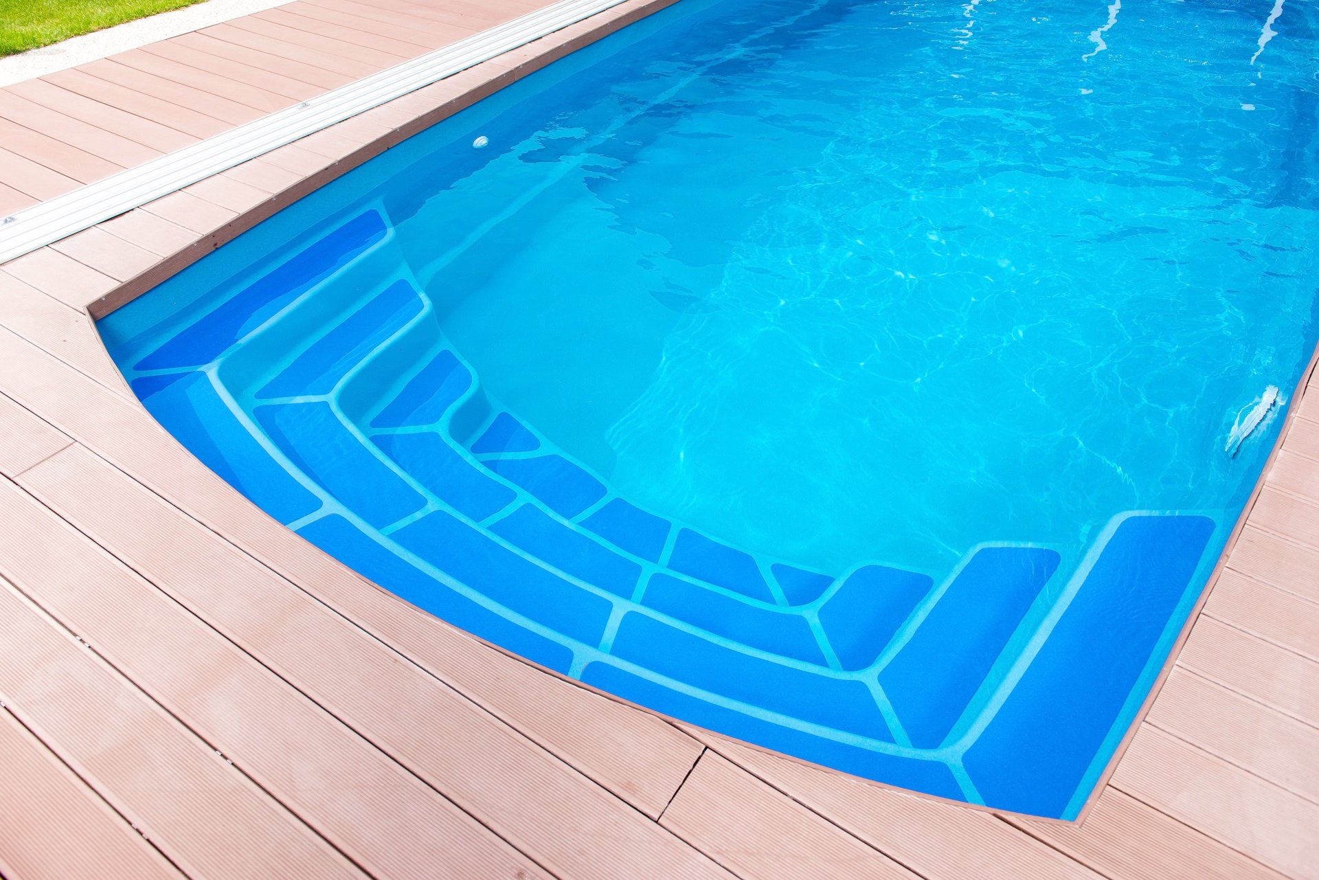 polyester pools