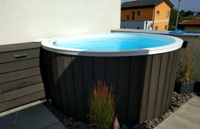 Pool für kleinen Garten